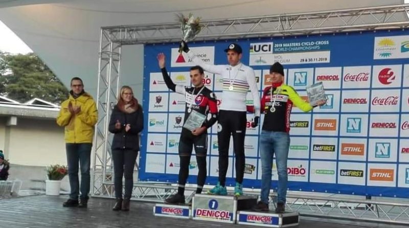 Na majstrovstvách sveta masters v cyklokrose vybojované strieborné medaily